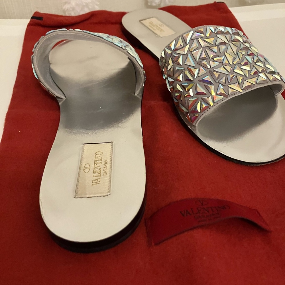 Authentic Valentino Slides - Picture 9 of 10